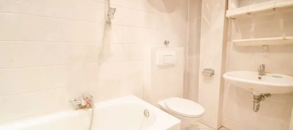 Квартира с 2 спальнями в Кройцберг, Германия № 21769 4