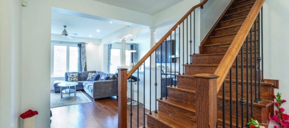 6 غرف نوم منزل في Milton, Canada رقم 489 5