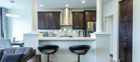 6 غرف نوم منزل في Milton, Canada رقم 489 8