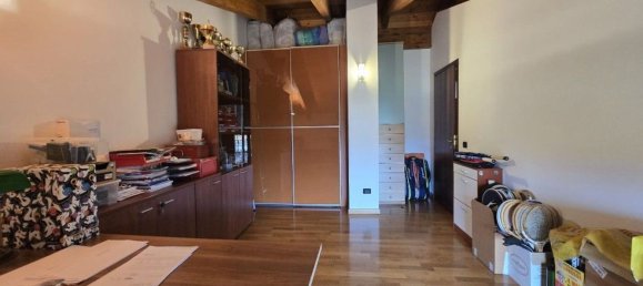 4غرفة منزل ذو طابقين في Reggio Emilia, Italy رقم 17091 16