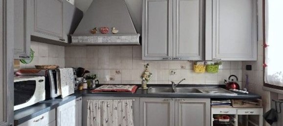 4غرفة منزل ذو طابقين في Reggio Emilia, Italy رقم 17091 4