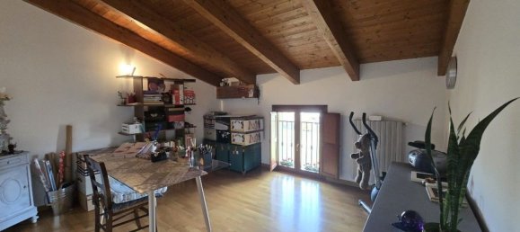 4غرفة منزل ذو طابقين في Reggio Emilia, Italy رقم 17091 14