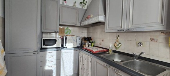 4غرفة منزل ذو طابقين في Reggio Emilia, Italy رقم 17091 3