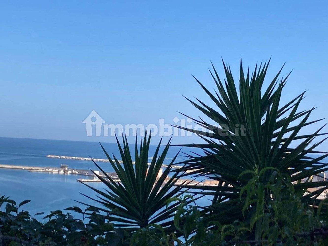 2 bedrooms Apartment in Ancona, Italy No. 225597