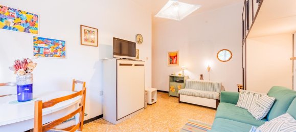 3-salle Appartement à Alassio, Italy No. 70457 4