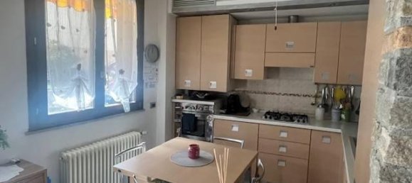 3-salle Appartement à Samarate, Italy No. 36869 9