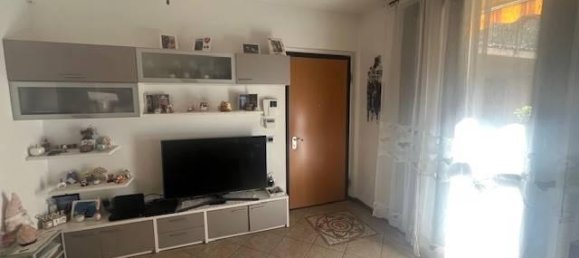 3-salle Appartement à Samarate, Italy No. 36869 12