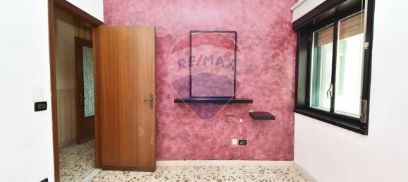 3 Schlafzimmer Wohnung in Paternò, Italy, Nr. 291759 14