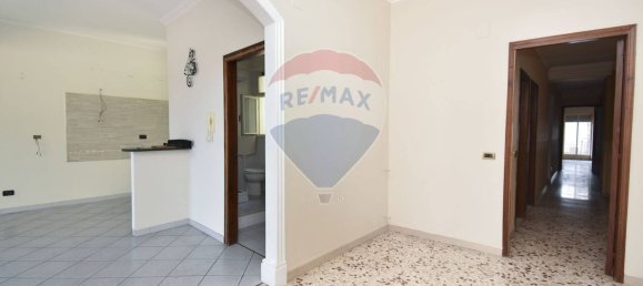 3 Schlafzimmer Wohnung in Paternò, Italy, Nr. 291759 11