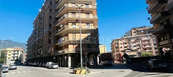 5 غرف نوم شقة في Avellino, Italy رقم 373528 3