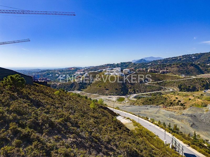 Земельный участок 1755м² в Бенахавис, Испания № 229406