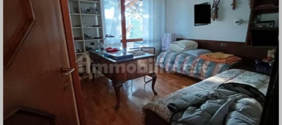 Villa de 6 dormitorios en Robecchetto con Induno, Italy No. 310728 18