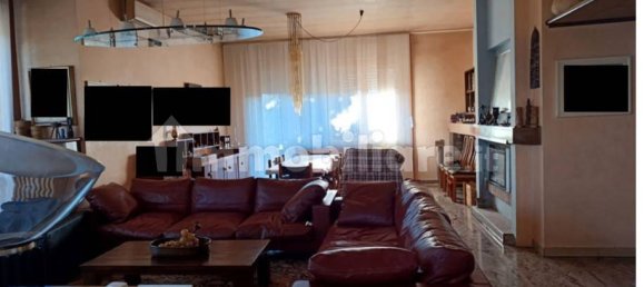 Villa de 6 dormitorios en Robecchetto con Induno, Italy No. 310728 4