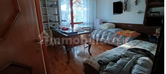 Villa de 6 dormitorios en Robecchetto con Induno, Italy No. 310728 8