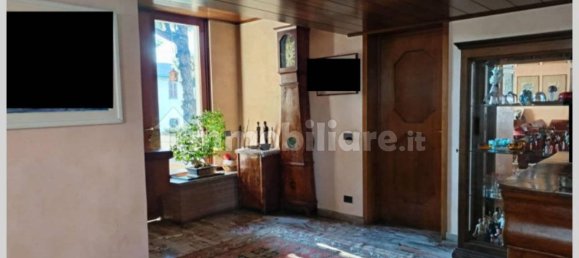 Villa de 6 dormitorios en Robecchetto con Induno, Italy No. 310728 33