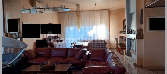 Villa de 6 dormitorios en Robecchetto con Induno, Italy No. 310728 24