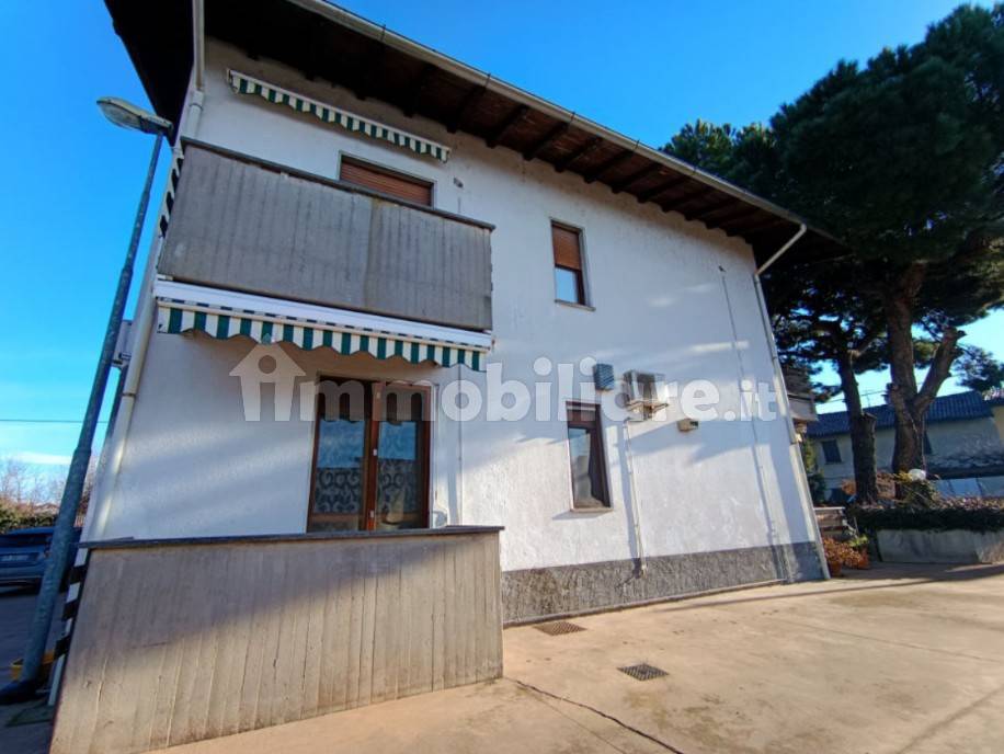 Villa de 6 dormitorios en Robecchetto con Induno, Italy No. 310728