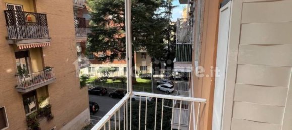 4 Schlafzimmer Wohnung in Rome, Italy, Nr. 214239 2