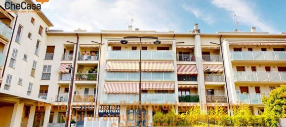 2 bedrooms Apartment in Cologno Monzese, Italy No. 310700 7