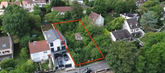 739m² Land in Montfermeil, France No. 357052 5