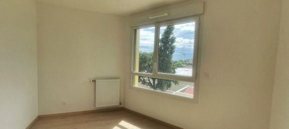 2 Schlafzimmer Wohnung in Rillieux-la-Pape, France, Nr. 324629 6