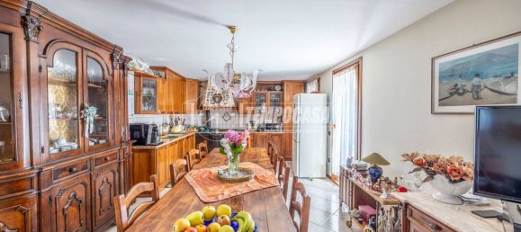 3 bedrooms Villa in Roncade, Italy No. 270621 8
