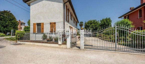 3 bedrooms Villa in Roncade, Italy No. 270621 30