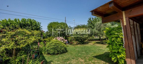 3 bedrooms Villa in Roncade, Italy No. 270621 2