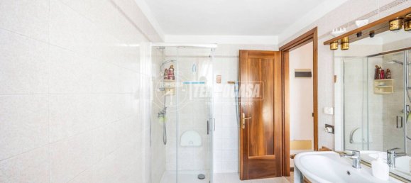 3 bedrooms Villa in Roncade, Italy No. 270621 14