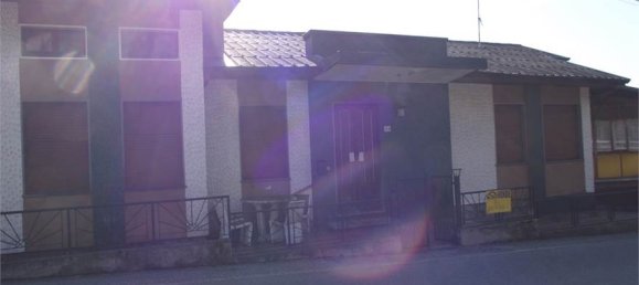 3 bedrooms House in Casale Corte Cerro, Italy No. 154577 10