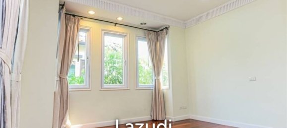 Café/restaurante de 3 dormitorios en Bang Kaeo, Thailand No. 15814 6