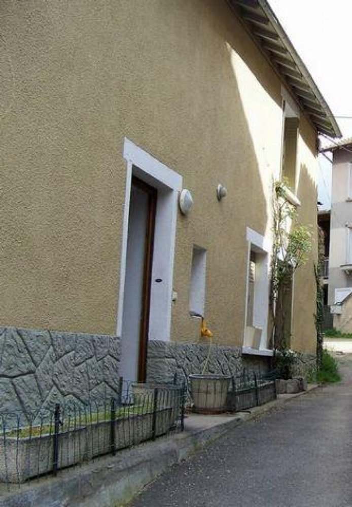 3 chambres Maison à Montbrison, France No. 27258