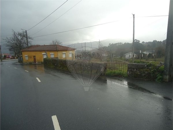 Grundstück in Ponte da Barca, Portugal 1000m², Nr. 63129