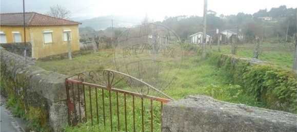 Grundstück in Ponte da Barca, Portugal 1000m², Nr. 63129 3