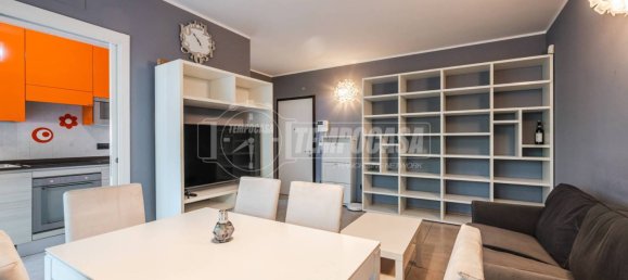 2 bedrooms Apartment in Milan, Italy No. 265262 5