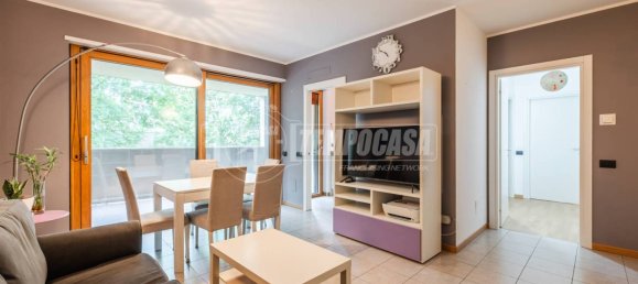 2 bedrooms Apartment in Milan, Italy No. 265262 4