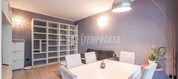 2 bedrooms Apartment in Milan, Italy No. 265262 3