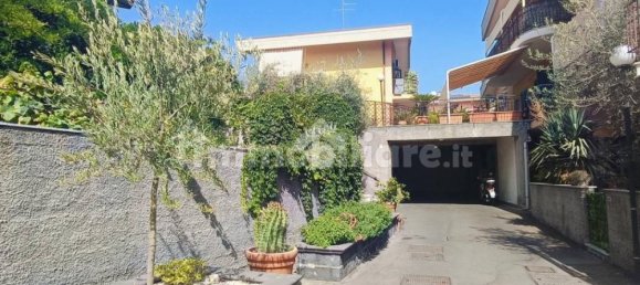 3 Schlafzimmer Wohnung in Gravina di Catania, Italy, Nr. 361027 38