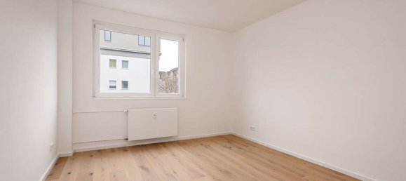 Квартира с 2 комнатами в Шёнеберг, Германия № 269290 3