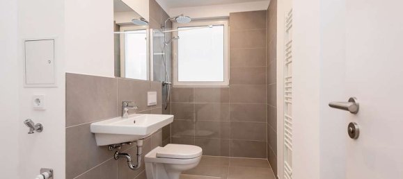 Квартира с 2 комнатами в Шёнеберг, Германия № 269290 4