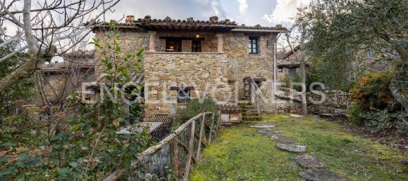 2 bedrooms House in Piegaro, Italy No. 103417 2