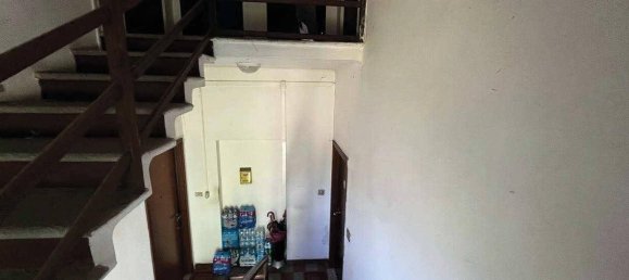 4 bedrooms Apartment in Barasso, Italy No. 281682 7