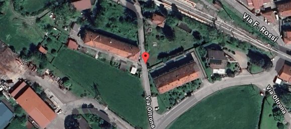 4 bedrooms Apartment in Barasso, Italy No. 281682 13