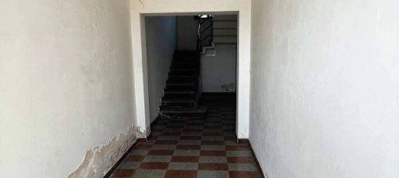 4 bedrooms Apartment in Barasso, Italy No. 281682 11