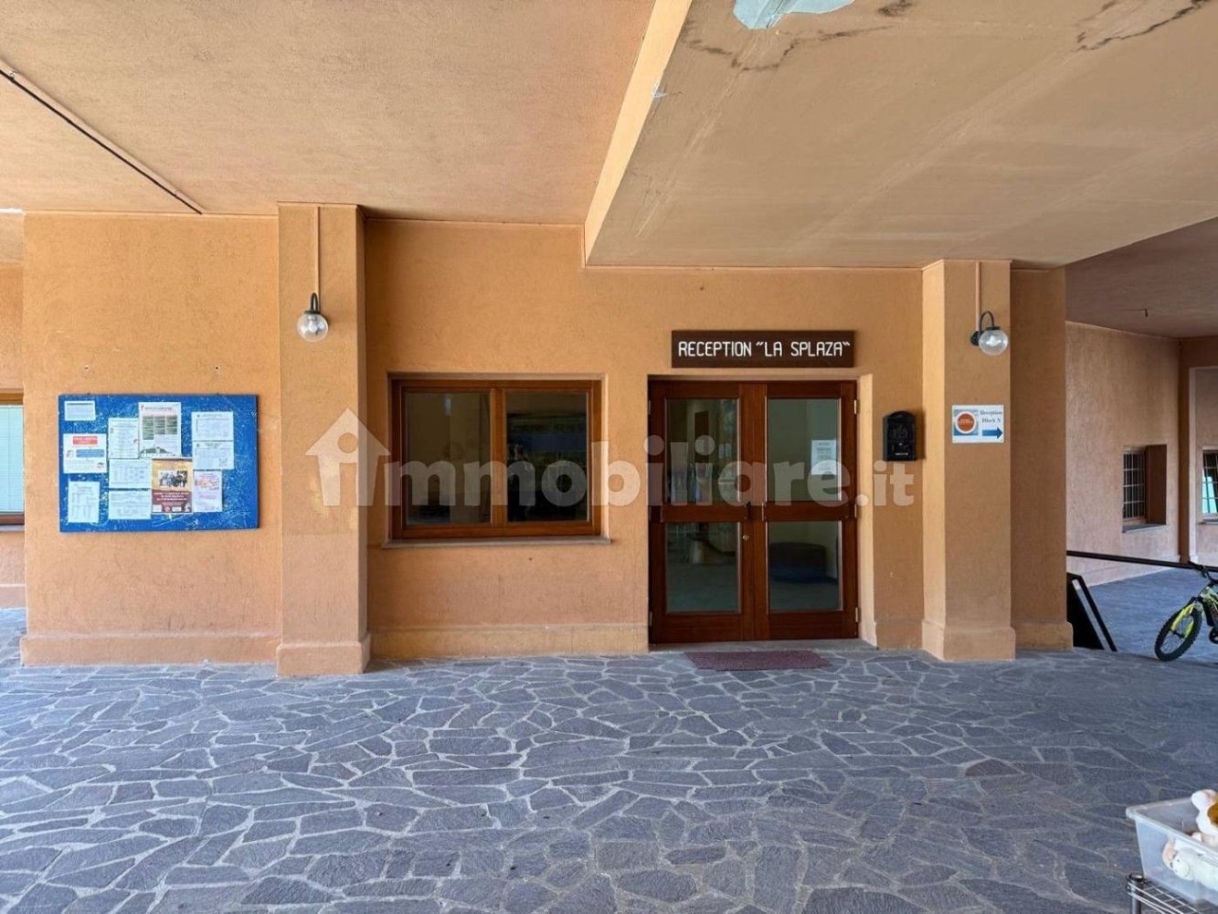 5 rooms Commercial property in Artogne, Italy No. 288922