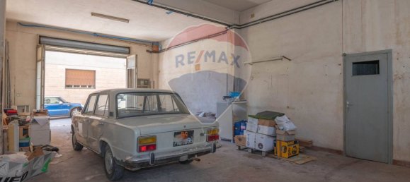 2 rooms Warehouse in Ragusa, Italy No. 292985 3