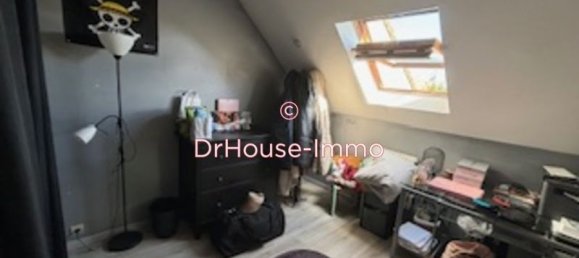 4 bedrooms House in Les Mureaux, France No. 179681 8