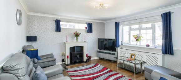 4 bedrooms House in South Hayling, United Kingdom No. 10591 4