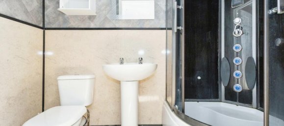 4 bedrooms House in South Hayling, United Kingdom No. 10591 14