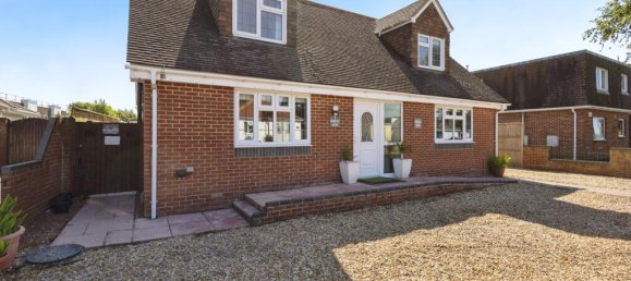 4 bedrooms House in South Hayling, United Kingdom No. 10591 16